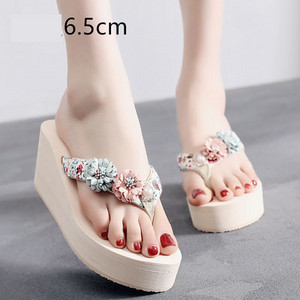 Παντόφλες μοντέρνες γυναίκες με τρισδιάστατο στοιχείο - διάφορα χρώματα