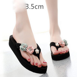 Παντόφλες μοντέρνες γυναίκες με τρισδιάστατο στοιχείο - διάφορα χρώματα