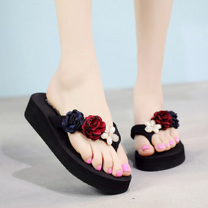 Παντόφλες μοντέρνες γυναίκες με τρισδιάστατο στοιχείο - διάφορα χρώματα