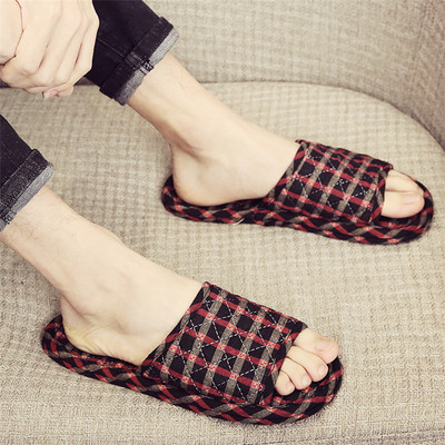 Καρό γυναικείες παντόφλες με επίπεδη σόλα σε διαφορετικά χρώματα