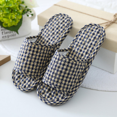 Καρό γυναικείες παντόφλες με επίπεδη σόλα σε διαφορετικά χρώματα