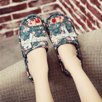 Papuci de vara de dama cu model floral si talpa plata