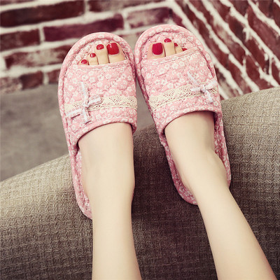 Papuci de vara de dama cu model floral si talpa plata