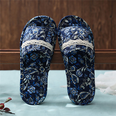 Papuci de vara de dama cu model floral si talpa plata