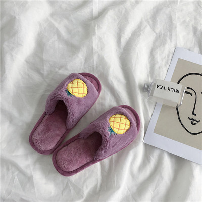 Παντόφλες για γυναίκες με κεντήματα και επίπεδη σόλα