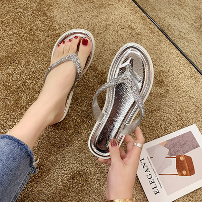 Ležerne papuče s efektom sjaja