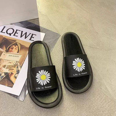 Παντόφλες casual γυναίκες με τρισδιάστατο στοιχείο - δύο μοντέλα