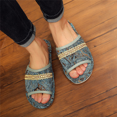 Papuci de damă colorați cu talpă plată