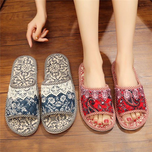 Papuci de damă colorați cu talpă plată