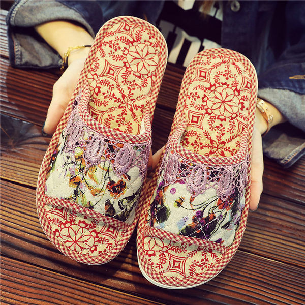 Papuci de damă colorați cu talpă plată