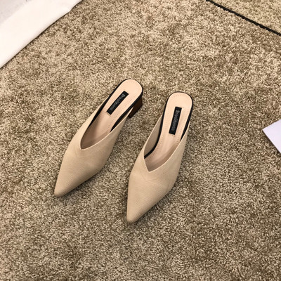 Novi model ženskih papuča sa niskom potpeticom na špicu