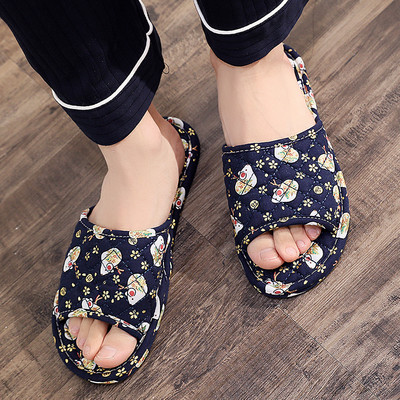 Γυναικείες παντόφλες με χρωματιστό μοτίβο σε διάφορα χρώματα