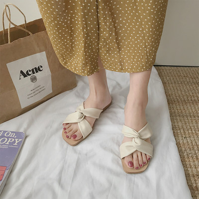 Νέο μοντέλο γυναικείες παντόφλες με δερμάτινα λουράκια - επίπεδη σόλα