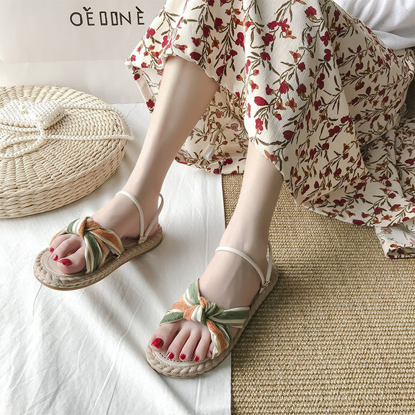 Papuci moderni de dama cu bretele colorate si talpa plata