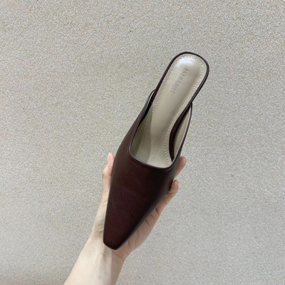 Papuci de dama moderni din piele cu toc 4 cm