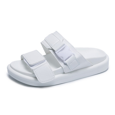 Γυναικείες casual παντόφλες από οικολογικό δέρμα με αγκράφες