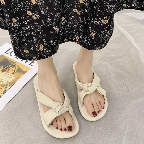 Γυναικείες παντόφλες με σταυρωτά λουριά από οικολογικό σουέτ