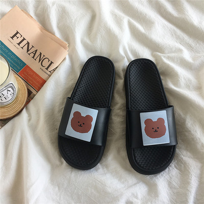 Παντόφλες με επίπεδη σόλα απλικέ αρκουδάκι