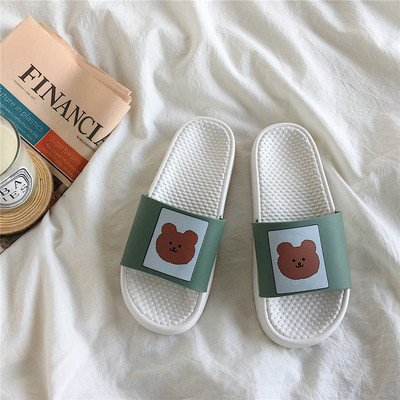 Παντόφλες με επίπεδη σόλα απλικέ αρκουδάκι