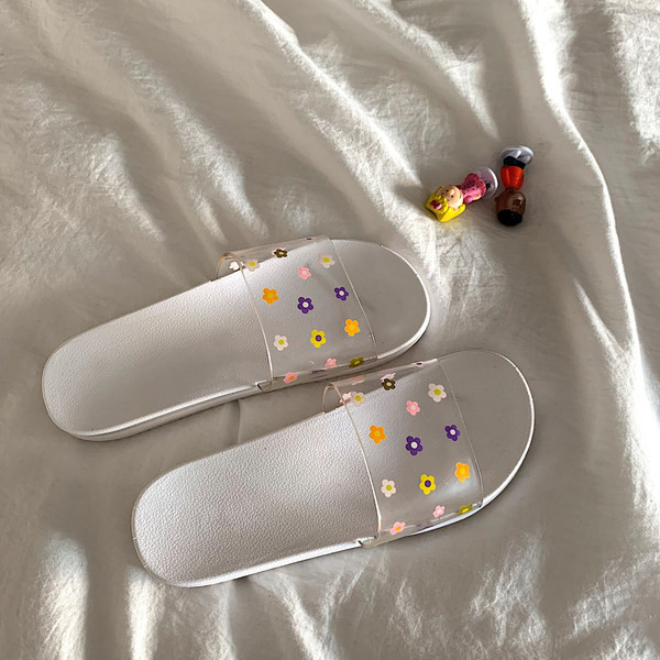 Novi model ženskih papuča sa ravnim đonom u više boja