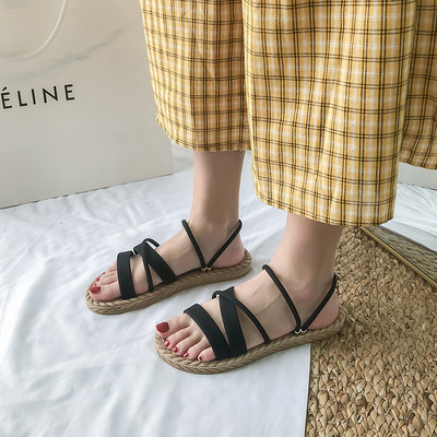 Παντόφλες μοντέρνες γυναίκες με λουράκια σε διάφορα χρώματα