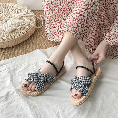 Παντόφλες μοντέρνες γυναικέιες με λουράκια και επίπεδη σόλα