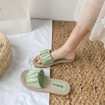 Νέο μοντέλο γυναικείες παντόφλες από faux δέρμα - με επίπεδη σόλα