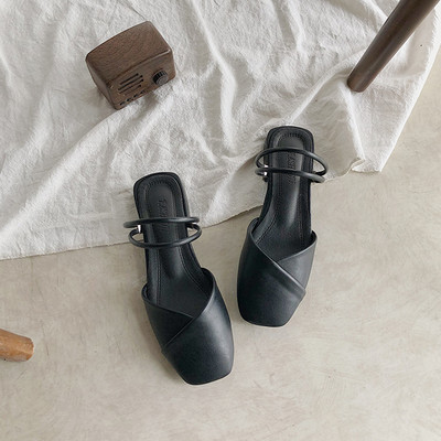 Νέο μοντέλο γυναικείες παντόφλες από faux δέρμα