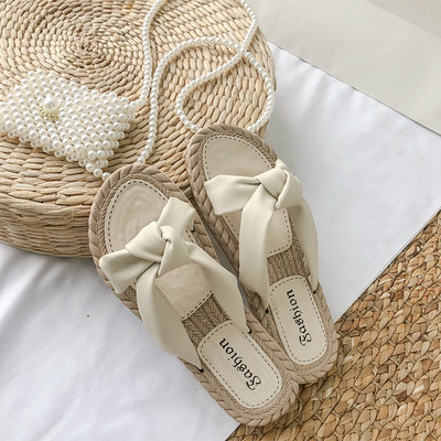 Παντόφλες casual γυναίκες με επίπεδη σόλα - δύο χρώματα