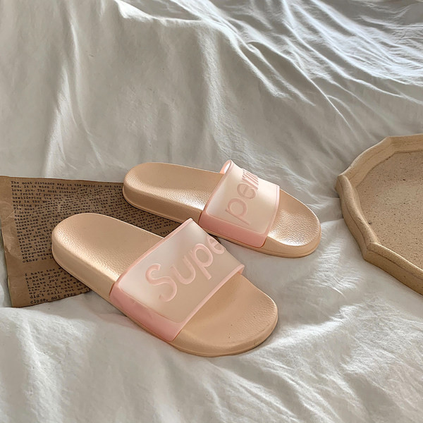 Γυναικείες casual παντόφλες σε μπεζ  χρώμα για το καλοκαίρι