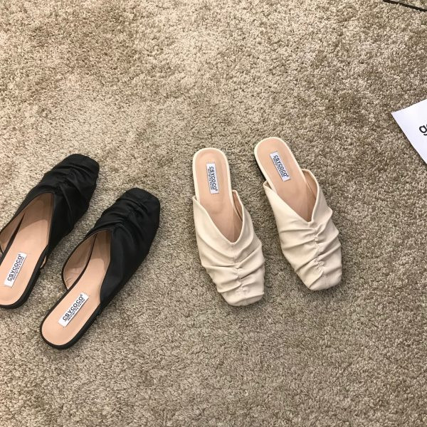 Μοντέρνα γυναικείες έκο δερμάτινες παντόφλες σε δύο χρώματα