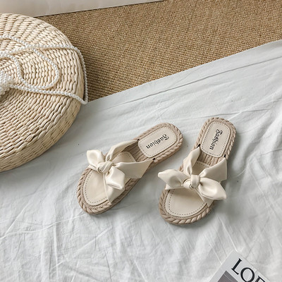 Ležerne ljetne papuče s trakom od eko kože