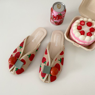 Γυναικείες παντόφλες με επίπεδη σόλα και χρωματιστό απλικέ