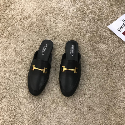 Νέο μοντέλο γυναικείες έκο δρμάτινες παντόφλες με μεταλλική αγκράφα