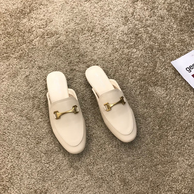 Νέο μοντέλο γυναικείες έκο δρμάτινες παντόφλες με μεταλλική αγκράφα