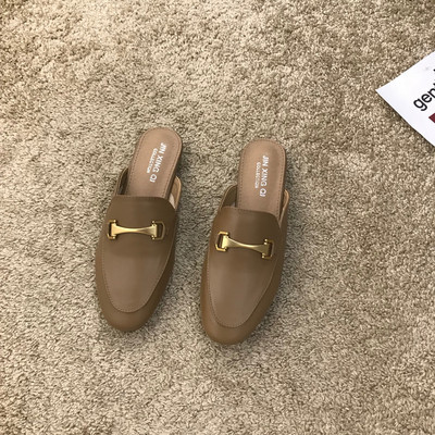 Νέο μοντέλο γυναικείες έκο δρμάτινες παντόφλες με μεταλλική αγκράφα