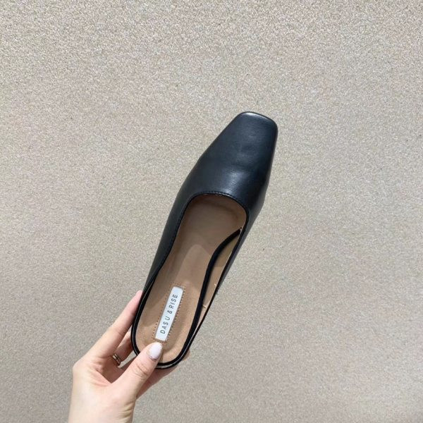 Τρέχουσες γυναικείες έκο δερμάτινες παντόφλες σε διάφορα χρώματα