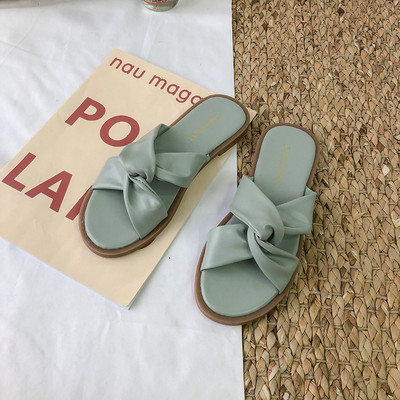 Παντόφλες casual με σταυροτά λουράκια από οικολογικό δέρμα