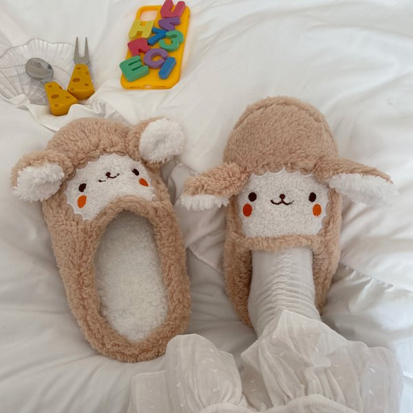 Ženske papuče s 3D elementom i ravnim potplatom