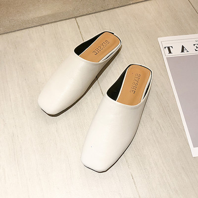 Νέο μοντέλο γυναικείες κλειστές παντόφλες από δέρμα faux με επίπεδη σόλα