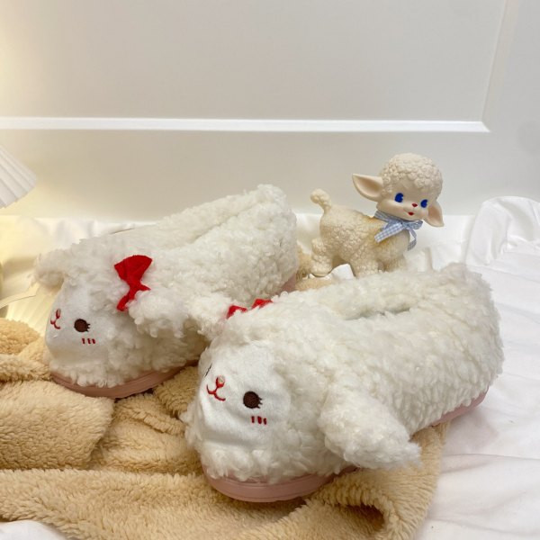 Γυναικείες παντόφλες με τρισδιάστατο στοιχείο