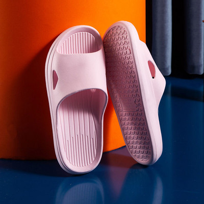 Gumene papuče pogodne za kupaonicu