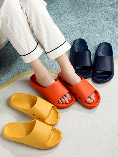 Γυναικείες λαστιχένιες παντόφλες κατάλληλες για μπάνιο σε διάφορα χρώματα