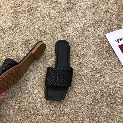 Ženske papuče u crnoj boji - više modela