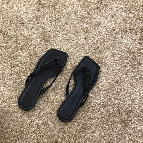 Ženske papuče u crnoj boji - više modela