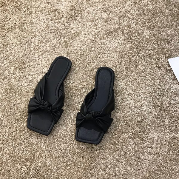 Ženske papuče u crnoj boji - više modela