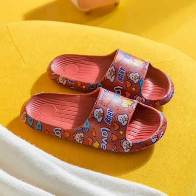 Παντόφλες καουτσούκ με πολύχρωμη εκτύπωση