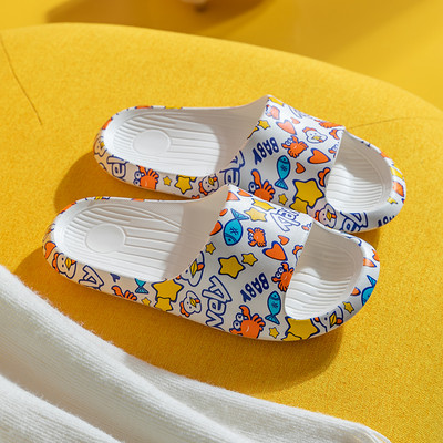 Παντόφλες καουτσούκ με πολύχρωμη εκτύπωση