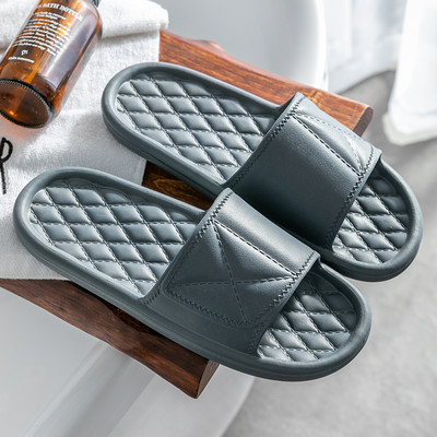 Παντόφλες καουτσούκ με πολύχρωμη εκτύπωση