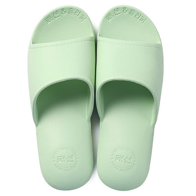 Casual παντόφλες με απαλή σόλα για το μπάνιο